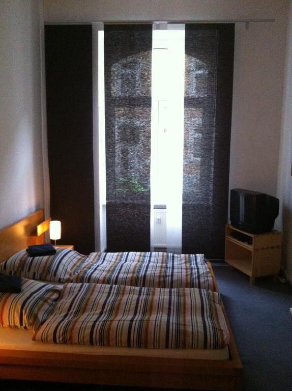 Gaestezimmer Am Spielbergtor Erfurt Room photo