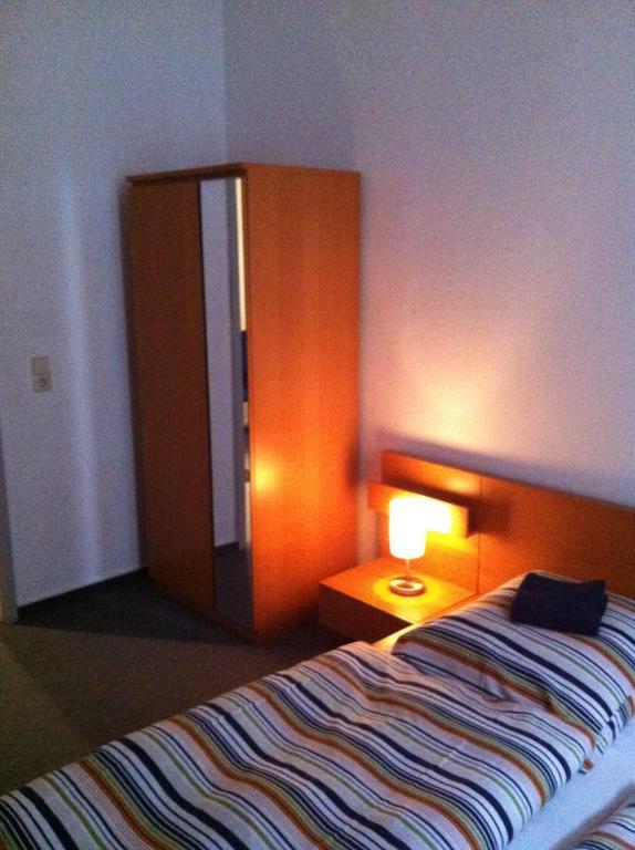 Gaestezimmer Am Spielbergtor Erfurt Room photo